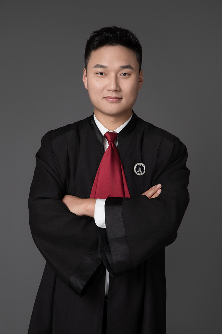 李志明